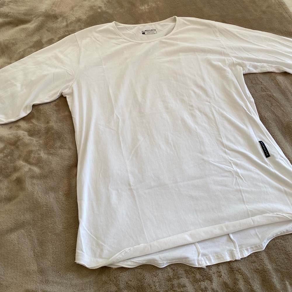Alphalete Lifestyle Fit long sleeve t shirt
